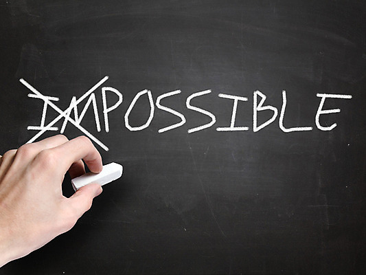 포토 JPG 해외이미지 회사 비즈니스 텍스트 성공 협력 아이디어 신체부위 칠판 도전 계획 그림 분필 경영자 긍정 해결 가능 필기체 해외202004 해외포토 문자 컨셉 사람 초크 리더 파일형식 이미지허브