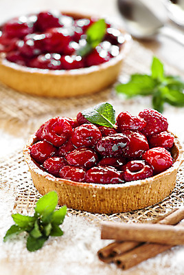 포토 JPG 해외이미지 열매 과일 디저트 사람없음 빨간색 초록색 컬러풀 갈색 노란색 흰색 신선 닫기 달콤 허브 산딸기 베리 시나몬 페스츄리 해외202004 해외포토 식물 음식 빵 컬러 모션 맛 파일형식 이미지허브