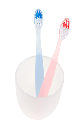 포토 JPG 해외이미지 라이프스타일 길 분홍색 백그라운드 가족 유리 새로움 건강 병원 사람없음 빨간색 파란색 약 침묵 공백 장비 욕실 흰색 신선 붓 입 치아 보호 씻기 빨래 칫솔 플라스틱 자르기 오브젝트 치과의사 고립 돌봄 변기통 위생관리 정중 해외202004 해외포토 컬러 컨셉 가사 의학 관계 모션 재질 관리 생활 신체부위 위생용품 소리 청결 의사 소화기관 파일형식 이미지허브