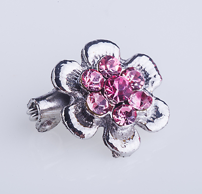 포토 JPG 해외이미지 나비 백그라운드 목걸이 장신구 선물 사람없음 장식 빛 유행 금속 수확 골동품 바위 흰색 황금 고급 크리스탈 보석 복고 브로치 고립 옛날 팬던트 해외202004 해외포토 컬러 곤충 컨셉 농업 재질 돌_바위 광석 파일형식 이미지허브