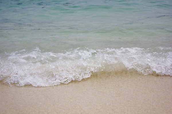 포토 JPG 해외이미지 모래 파도 바다 백그라운드 휴가 휴식 사람없음 물 여름 파란색 햇빛 거품 크리스탈 소금 해외202004 해외포토 자연요소 계절 컬러 컨셉 태양 광석 파일형식 이미지허브