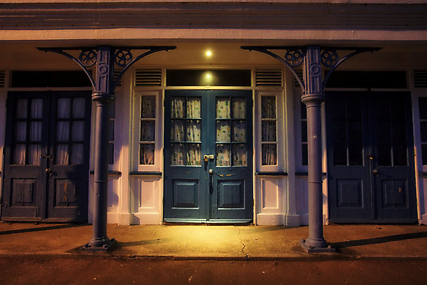 포토 JPG 해외이미지 구름 전통 영어 유럽 길 파도 바다 건축양식 하늘 아침 휴가 전등 잉글랜드 풍경 사람없음 문 일몰 산책로 달 시골 야간 빅토리아 세련 해외202004 해외포토 주간 자연요소 문자 건축 나라 조명 영국 노을 파일형식 이미지허브