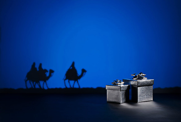 포토 JPG 해외이미지 전통 계절 남자 실루엣 별 여행 크리스마스 가족 휴가 3 이야기 선물 사랑 사람없음 장식 파란색 축제 성경 축하 황금 은색 야간 12월 장면 낙타 신성 노엘 베들레헴 해외202004 해외포토 자연요소 기념일 감정 컬러 컨셉 종교용품 포유류 관계 촬영기법 사람 날짜 파일형식 이미지허브
