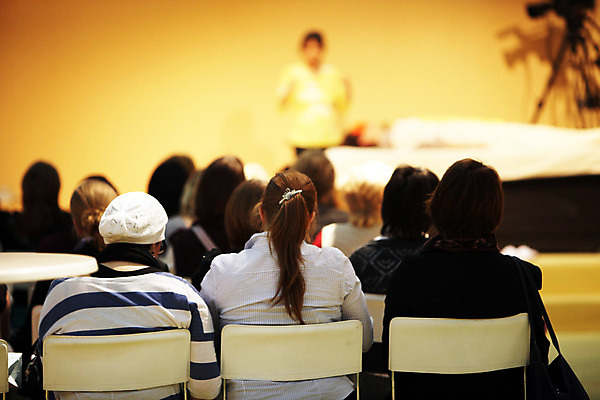 포토 JPG 해외이미지 학생 비즈니스 회의 대화 사람 성인 사람없음 발표 가르침 강의 면접 대학교 세미나 해외202004 해외포토 교육 학교 말하기 파일형식 이미지허브