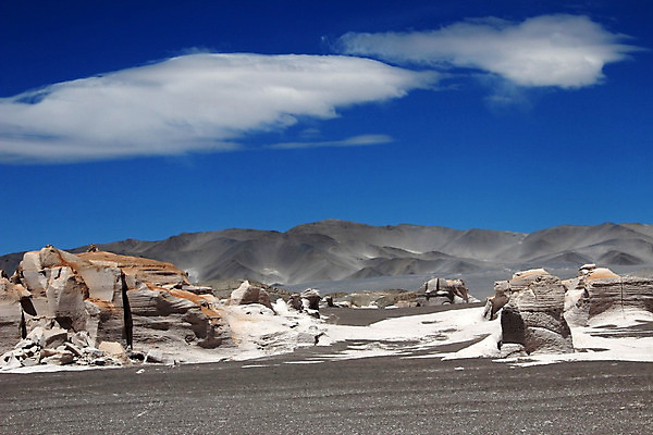 포토 JPG 해외이미지 호수 모래 파도 여행 신체 자연 산 풍경 사람없음 숫자 미국 흙 운전 사막 흰색 질병 위험 화산 소금 용암 북쪽 칠레 산소 아르헨티나 산악지대 돌봄 볼리비아 석회암 특별함 해외202004 해외포토 문자 바다 컬러 컨셉 북아메리카 의학 모션 아메리카 암석 원소 남아메리카 방향 생태계 파일형식 이미지허브