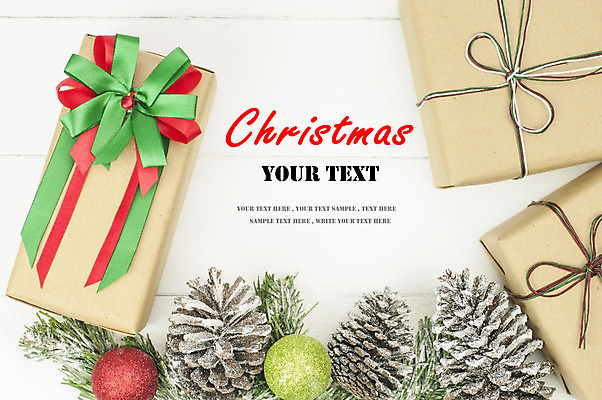 포토 JPG 해외이미지 전통 디자인 계절 행복 리본 백그라운드 크리스마스 겨울 자연 탁자 휴가 새로움 선물 사람없음 장식 빨간색 초록색 산타클로스 우주 축제 흰색 축하 인사 정상 연도 솔방울 원뿔 구성 해외202004 해외포토 도형 기념일 감정 컬러 가구 컨셉 예절 생태계 파일형식 이미지허브