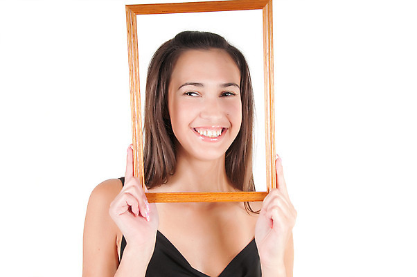 포토 JPG 해외이미지 백인 모델 1 드레스 옷 여자 유럽 얼굴 포즈 프레임 갈색머리 미술 한명 서기 사람 성인 유행 검은색 사진촬영 흰색 화려 우아함 피부 긍정 내추럴 고립 카피스페이스 유일 해외202004 해외포토 서양인 헤어스타일 나라 컬러 컨셉 모션 문화예술 신체부위 촬영 공백 파일형식 이미지허브