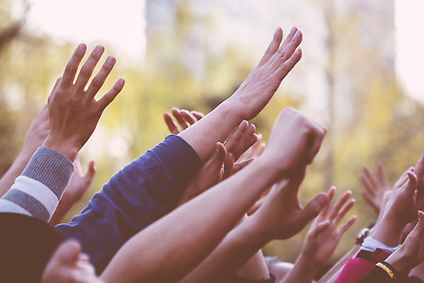 포토 JPG 해외이미지 무기 물결 손가락 함께함 관리 사람 사람없음 그룹 군중 질감 오르기 그런지 승인 시범 해외202004 해외포토 손 컨셉 모션 파일형식 이미지허브