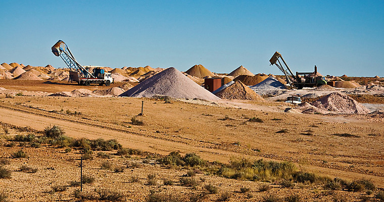 포토 JPG 해외이미지 산업 건조 사람없음 빨간색 울타리 사막 호주 위험 사인 남쪽 오지 해외202004 해외포토 컬러 컨셉 담장 오세아니아 방향 파일형식 이미지허브