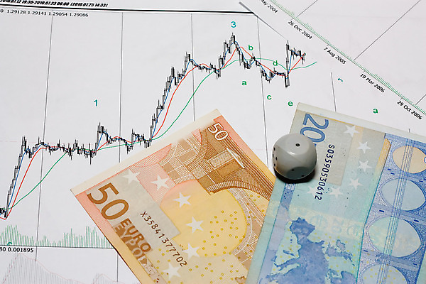 포토 JPG 해외이미지 돈 비즈니스 그래프 아이디어 사람없음 금융 거래 성장 게임 기구 시간 신용카드 시장 주식 심볼 분석 속도 무역 보고서 외화 투자 증명서 해외202004 해외포토 산업 컨셉 놀이 경제 재산 파일형식 이미지허브