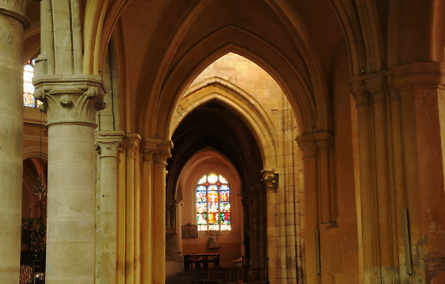 포토 JPG 해외이미지 종교 조각 미술 사람없음 교회 성경 프랑스 기둥 역사 아치 고딕 르네상스 해외202004 해외포토 건축 유럽 종교용품 종교건축 문화예술 건물 파일형식 이미지허브