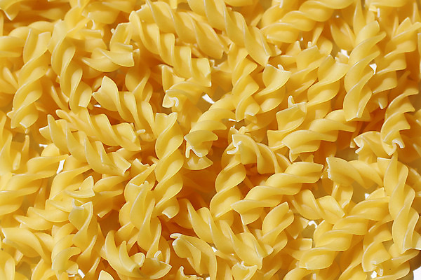 포토 JPG 해외이미지 전통 음식 백그라운드 다이어트 재료 건조 파스타 건강 스파게티 요리 사람없음 노란색 식당 식사 저녁식사 이탈리아 흰색 면 닫기 맛 상품 밀 먹기 날것 고립 마카로니 생식 채식주의자 펜네 탈리아텔레 해외202004 해외포토 유럽 컬러 컨셉 모션 곡류 서양음식 상점 채식 파스타면 파일형식 이미지허브