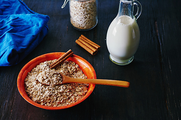 포토 JPG 해외이미지 식물 문화 음식 조각 백그라운드 컨셉 다이어트 콩 건조 건강 식이요법 씨앗 사람없음 목재 갈색 식사 우유 수확 흰색 시골 조미료 사발 맛 낟알 시리얼 굽기 먹기 메밀 오브젝트 유기농 날것 귀 내추럴 단백질 바이오 생식 시나몬 식용 오트밀 채식주의자 비건 귀리 해외202004 해외포토 나무 웰빙 컬러 농업 식재료 재료 모션 유제품 곡류 신체부위 사기그릇 구이 채식 영양소 향미료 파일형식 이미지허브