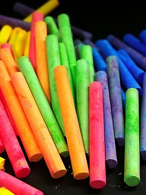 포토 JPG 해외이미지 학생 교육 선 분홍색 백그라운드 무지개 잎 오렌지 학교 프레임 사람없음 빨간색 파란색 노란색 교사 칠판 페인트 그림 분필 타입 땅바닥 바보 해외202004 해외포토 자연요소 식물 직업 컬러 과일 바닥 초크 파일형식 이미지허브