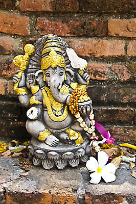 포토 JPG 해외이미지 구름 전통 외관 아시아 종교 문화 여행 불교 건축양식 태국 하늘 벽돌 동양인 사람없음 야외 건물 조각상 탑 기도 사찰 영혼 역사 재산 명상 사리탑 숭배 옛날 파멸 해외202004 해외포토 자연요소 건축물 건축 나라 컨셉 종교건축 인종 금융 조형물 파일형식 소멸 이미지허브