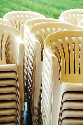 포토 JPG 해외이미지 디자인 가구 의자 휴가 휴식 앉기 이벤트 사람없음 야외 쌓기 플라스틱 오브젝트 심플 안락의자 제비 많음 해외202004 해외포토 생활용품 컨셉 모션 재질 조류 파일형식 이미지허브