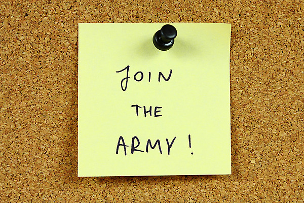 포토 JPG 해외이미지 직업 손 종이 무기 컨셉 통신 문구용품 사람없음 사무실 노란색 쪽지 힘 정보 기록 업무 메시지 압정 연결 포스트잇 군용 격려 코르크 고정 육군 고용 어려움 조언 채용 필기체 해외202004 해외포토 문자 감정 컬러 비즈니스 모션 군대 신체부위 사무용품 구직 메모지 작업 오브젝트 파일형식 이미지허브