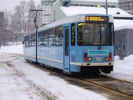 포토 JPG 해외이미지 선 여행 이동 겨울 통신 교통시설 모션 날씨 사람없음 파란색 운전 안개 속도 전차 트랙 폭풍 일반 눈보라 나쁜 선로 오슬로 철강 해외202004 해외포토 계절 육상교통 컬러 교통 컨셉 대중교통 눈_날씨 시설 파일형식 이미지허브