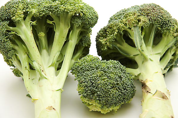 포토 JPG 해외이미지 음식 줄기 채소 건강 사람없음 초록색 식사 수확 신선 브로콜리 먹기 흰배경 양배추 날것 해외202004 해외포토 식물 컬러 백그라운드 농업 모션 흰색 파일형식 이미지허브