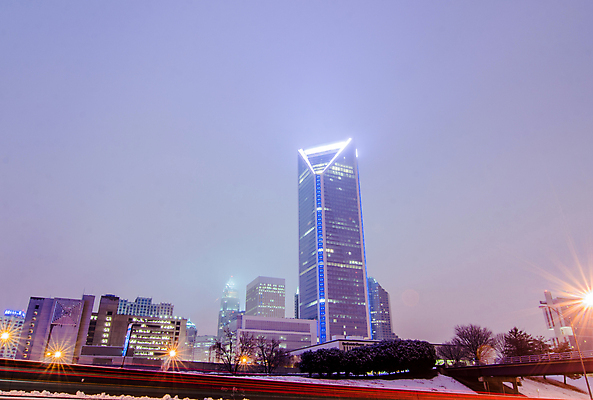 포토 JPG 해외이미지 도로 아침 날씨 사람없음 건물 도시 큼 스카이라인 흐림 넘어짐 뿌연 통근 해외202004 해외포토 주간 건축물 길 교통시설 모션 크기 출근 파일형식 이미지허브