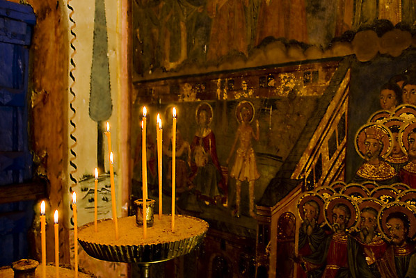 포토 JPG 해외이미지 아이콘 기독교 종교 어린이 벽 미술 사람없음 내부 장식 교회 성경 페인트 골동품 기도 아기 얼룩 사찰 예수 성자 천장 그림 신성 수도원 불가리아 수녀원 신앙심 충실 회랑 해외202004 해외포토 건축물 종교용품 종교건축 문화예술 사람 신_종교 복도 파일형식 남유럽 이미지허브