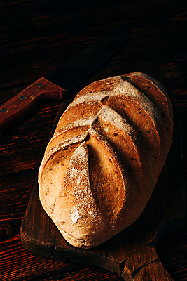 포토 JPG 해외이미지 실내 사람없음 어둠 호밀빵 나무배경 해외202004 해외포토 빵 백그라운드 내부 파일형식 이미지허브