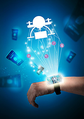 PSD 편집 편집이미지 손 스마트라이프 한명 스마트폰 스마트 손목시계 반도체 드론 지문 지문인식 스마트워치 이미지편집 1 라이프스타일 시계 컨셉 장신구 사람 신체부위 핸드폰 스마트기기 생체인식기술 웨어러블 파일형식