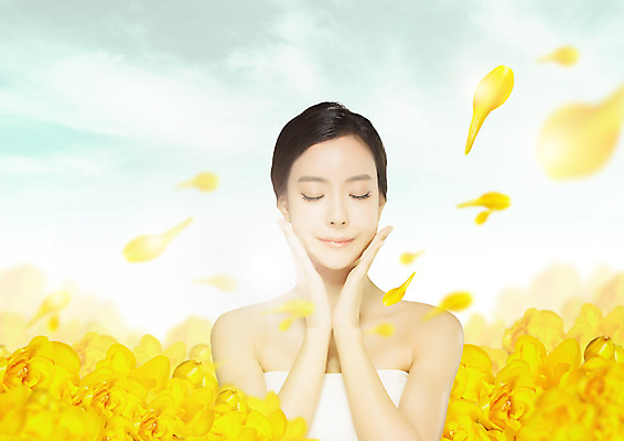 PSD 구름 편집 편집이미지 여자 꽃 하늘 한명 상반신 20대 성인 뷰티 노란색 눈감음 한국인 의료성형뷰티 이미지편집 자연요소 식물 1 컬러 모션 사람 동양인 청년 파일형식