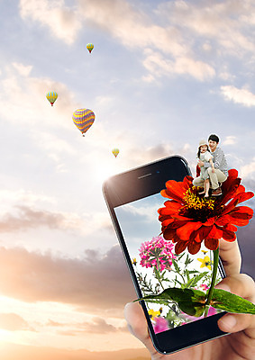 PSD 구름 편집 편집이미지 손 여자 남자 꽃 딸 어린이 하늘 성인 두명 스마트폰 노을 환경 한국인 열기구 아빠 이미지편집 자연요소 식물 가족 항공교통 사람 동양인 신체부위 핸드폰 스마트기기 파일형식