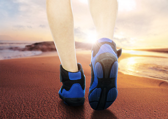 PSD 구름 편집 편집이미지 운동화 하늘 한명 해변 뒷모습 햇빛 걷기 노을 환경 다리 이미지편집 자연요소 1 바다 뷰포인트 신발 모션 사람 신체부위 태양 파일형식