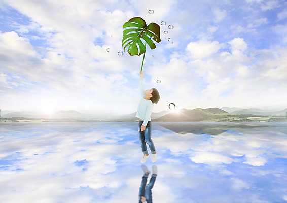 PSD 구름 편집 편집이미지 남자 어린이 바다 하늘 나뭇잎 산 물그림자 한명 서기 환경 한국인 올려보기 물방울 이미지편집 자연요소 1 잎 모션 그림자 사람 동양인 파일형식