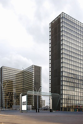 주간 PSD 편집 편집이미지 프레임 광고판 빌딩 사람없음 야외 그래픽 3D 도시 버스정류장 디지털합성 옥외간판 옥외광고 디지털아트 목업 편집실사 편집3D 자연요소 간판 알림판 건물 역 CG 판 파일형식