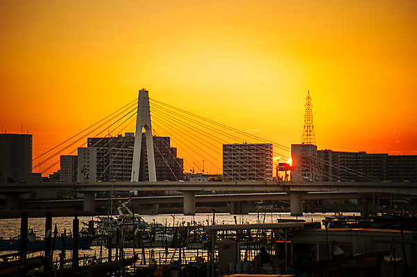 포토 JPG 바다 자연현상 하늘 풍경 빌딩 사람없음 야외 일몰 도시 가교 국내포토 건축물 자연 건물 노을 파일형식