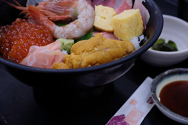 포토 JPG 그릇 음식 새우 근접촬영 사람없음 고추냉이 덮밥 날치알 계란말이 일본음식 국내포토 식기 뷰포인트 갑각류 알 양념 계란요리 파일형식