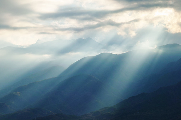 포토 JPG 주간 구름 자연 하늘 산 풍경 사람없음 야외 햇빛 빛무리 국내포토 자연요소 빛 태양 생태계 파일형식