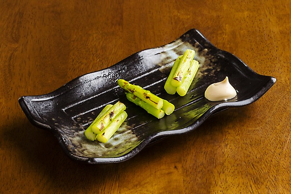 포토 JPG 접시 음식 실내 근접촬영 사람없음 구이 아스파라거스 일본음식 국내포토 식기 뷰포인트 채소 내부 파일형식