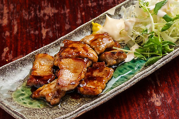 포토 JPG 접시 음식 실내 돼지고기 근접촬영 사람없음 일본음식 국내포토 식기 뷰포인트 육류 내부 파일형식