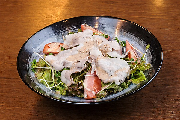 포토 JPG 접시 음식 실내 돼지고기 근접촬영 사람없음 샐러드 일본음식 국내포토 식기 뷰포인트 육류 내부 파일형식