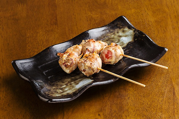 포토 JPG 음식 방울토마토 실내 근접촬영 사람없음 꼬치 돼지고기말이 일본음식 국내포토 뷰포인트 토마토 내부 파일형식