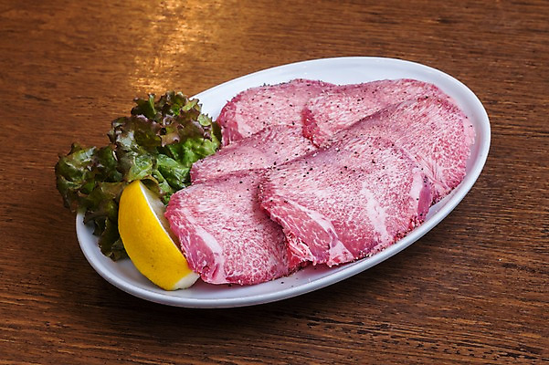 포토 JPG 실내 육류 근접촬영 사람없음 소고기 특수부위 일본음식 소혀 국내포토 음식 뷰포인트 식재료 내부 부위 파일형식