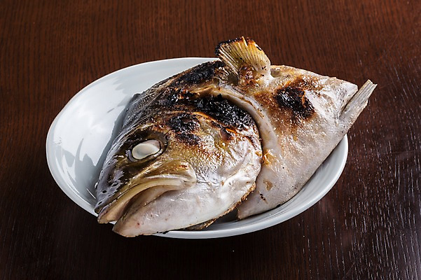 포토 JPG 음식 실내 어류 근접촬영 사람없음 생선구이 일본음식 국내포토 뷰포인트 내부 수중동물 구이 생선요리 파일형식