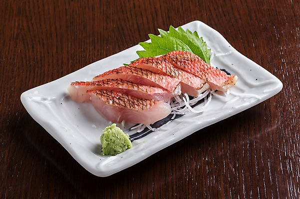 포토 JPG 접시 음식 실내 근접촬영 사람없음 생선회 도미 일본음식 국내포토 식기 뷰포인트 어류 내부 회 파일형식