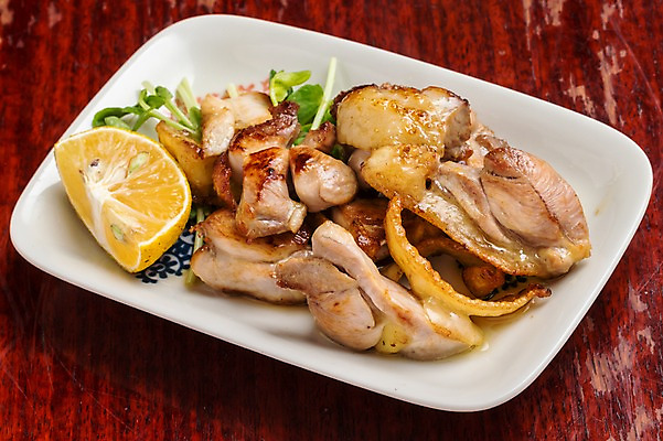 포토 JPG 접시 음식 실내 근접촬영 사람없음 닭고기 일본음식 국내포토 식기 뷰포인트 육류 내부 파일형식