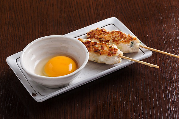 포토 JPG 접시 음식 실내 근접촬영 사람없음 날계란 일본음식 야키토리 국내포토 식기 뷰포인트 내부 계란 꼬치 파일형식