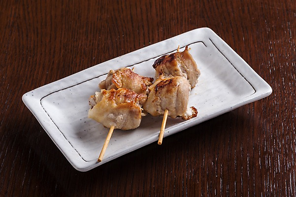 포토 JPG 접시 음식 실내 근접촬영 사람없음 일본음식 야키토리 국내포토 식기 뷰포인트 내부 꼬치 파일형식