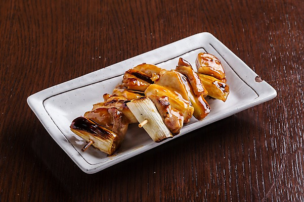 포토 JPG 접시 음식 실내 근접촬영 사람없음 일본음식 야키토리 국내포토 식기 뷰포인트 내부 꼬치 파일형식