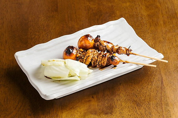 포토 JPG 접시 음식 실내 근접촬영 사람없음 일본음식 야키토리 국내포토 식기 뷰포인트 내부 꼬치 파일형식