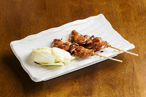 포토 JPG 접시 음식 실내 근접촬영 사람없음 일본음식 야키토리 국내포토 식기 뷰포인트 내부 꼬치 파일형식