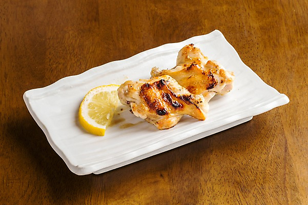 포토 JPG 접시 음식 실내 근접촬영 사람없음 일본음식 야키토리 국내포토 식기 뷰포인트 내부 꼬치 파일형식