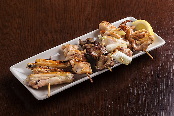 포토 JPG 접시 음식 실내 근접촬영 사람없음 모듬꼬치 일본음식 야키토리 국내포토 식기 뷰포인트 내부 꼬치 파일형식